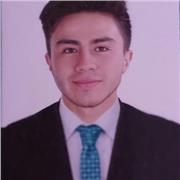 Entrenador deportico ayuda a personas de distintas edades a cumplir sus retos: Mejorar su condicion fisica, bajar de peso, aumentar sus capacidades fisicas o coordinativas, entrenar y mejor los habitos de vida saludable